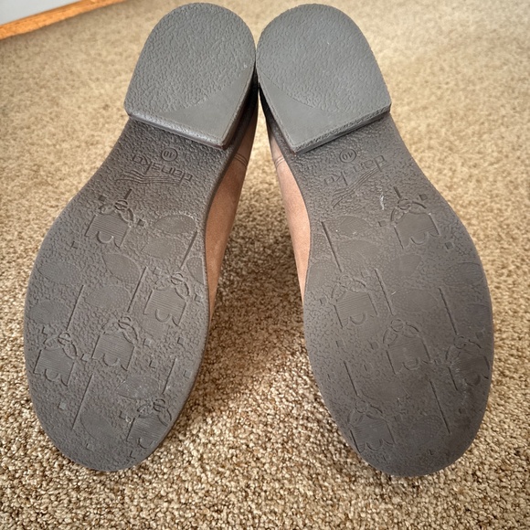 Dansko Waterproof Leather Tan Boot - Picture 5 of 7